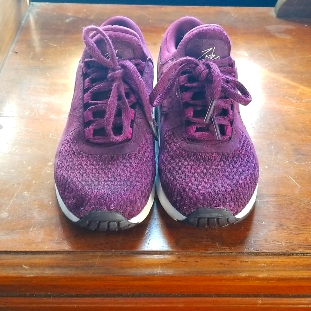 Eggplant Nike Airmax